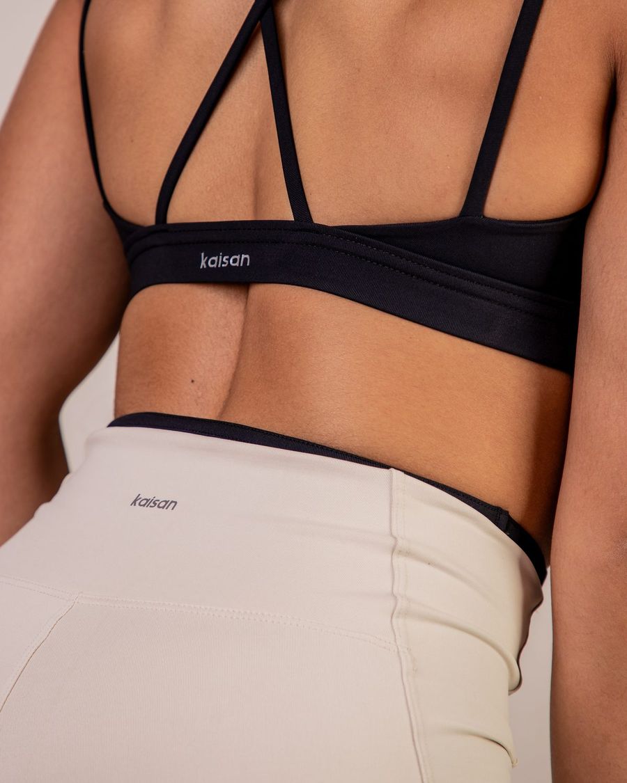 Detalhe do conjunto da marca Kaisan